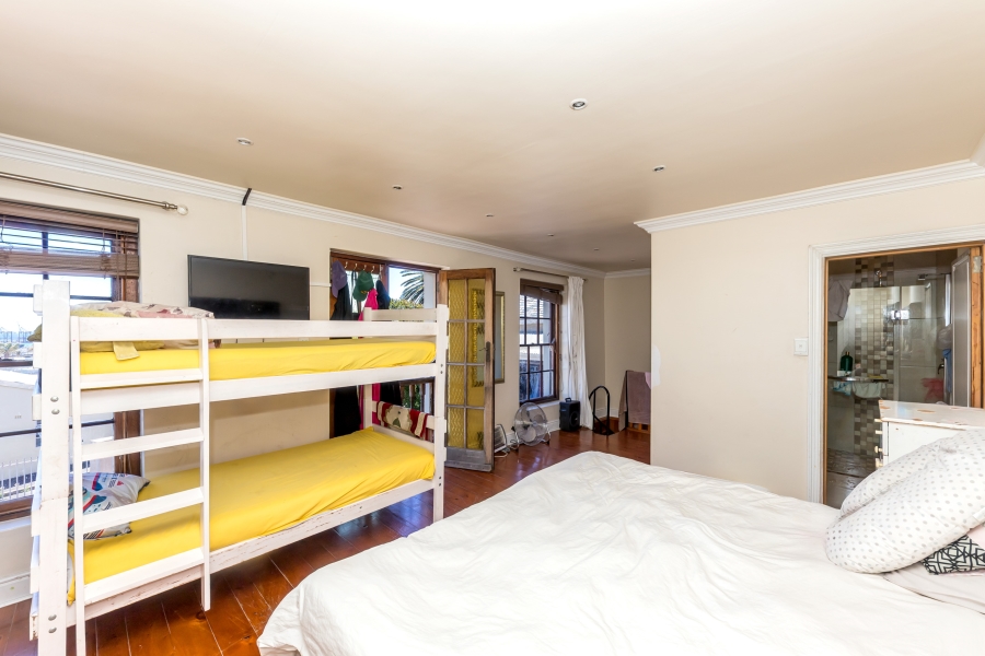 8 Bedroom Property for Sale in Walmer Estate Western Cape